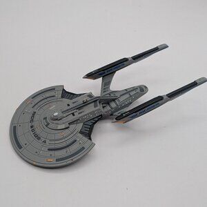 HALLMARK 2025 STAR TREK PICARD U.S.S. TITAN ORNAMENT